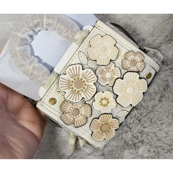 COACH 1941 Rogue Mini Charm TEA ROSE Chalk /Gold NWT - Picture 3 of 10
